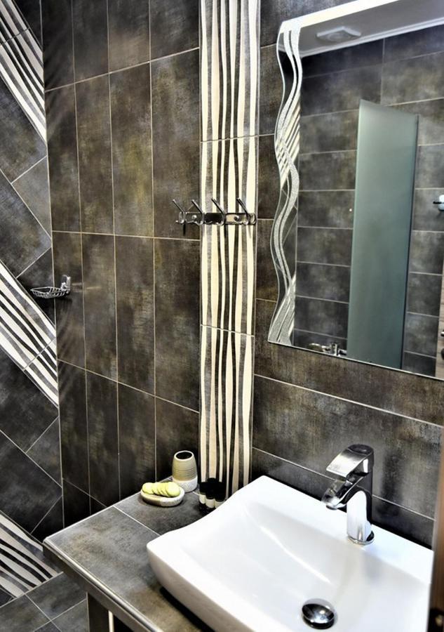 Apartament Vayia *